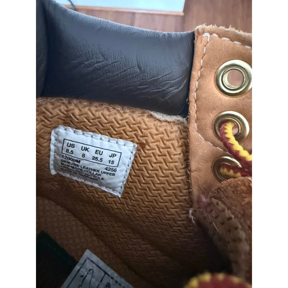 Timberland Kids Wheat Nubuck 6-Inch Boots Size 8.5 Toddler